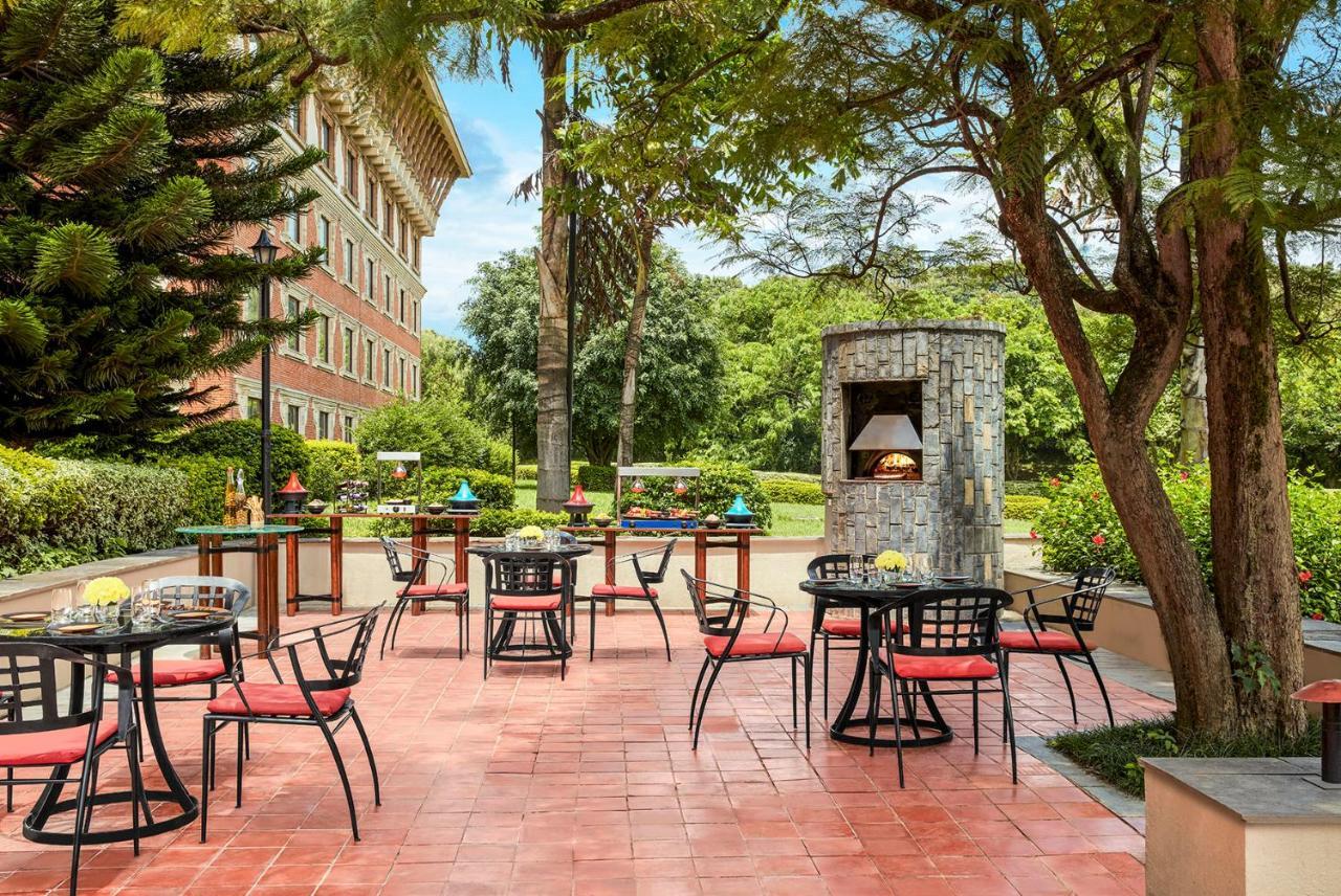 Hyatt Regency Kathmandu Hotel Bagian luar foto